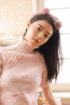 美女100%露全身